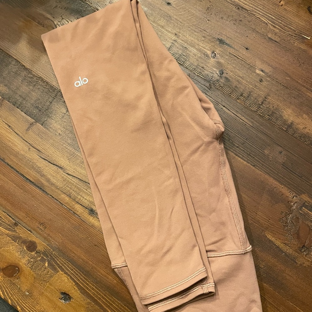Alo airbrushed leggings.